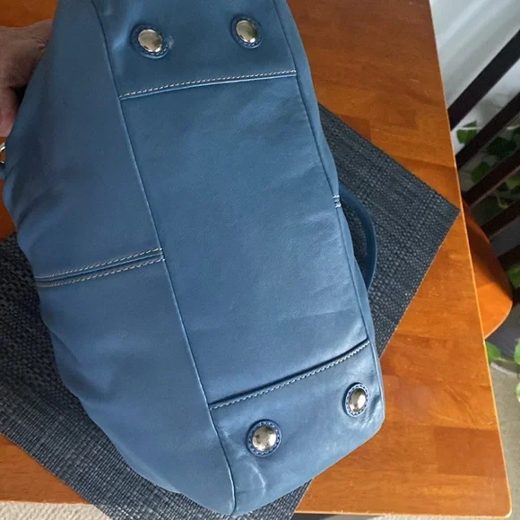 Coach shoulder bag - Picture 3 of 7